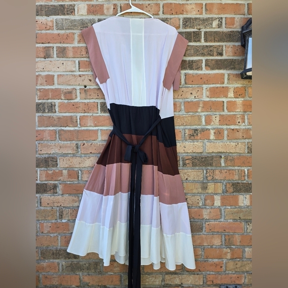 Diane von Furstenberg Ingrid Colour-Block Crepe De Chine Wrap Dress In Multicolo - Picture 11 of 14